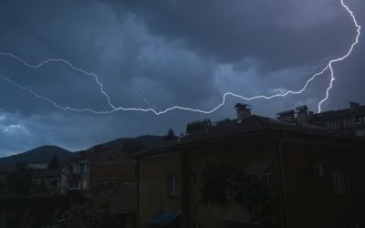 Лятна буря на Сандра Браун (откъс)