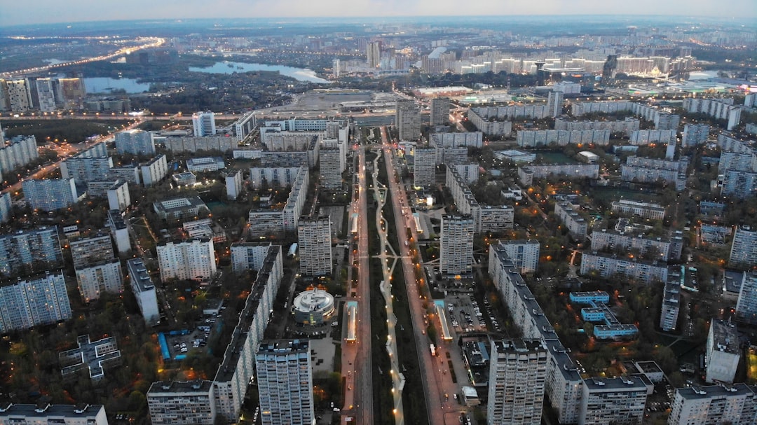Украйна атакува завод за оръжие в Русия и московски горивен хаб