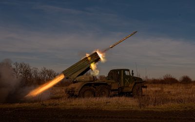 Украйна атакува руски завод за оръжие и Московски горивен хаб
