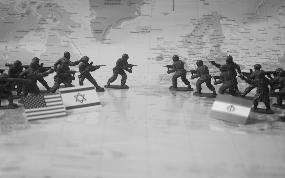 Переговорите между Иран и САЩ за прекратяване на войната са обременени от напрежение и недоверие